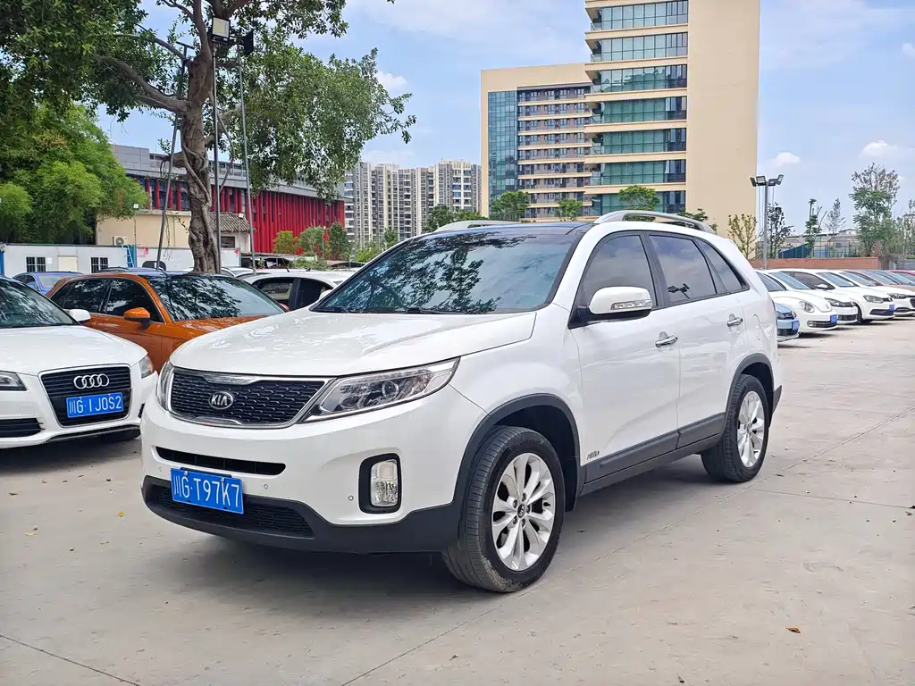 Купить Kia Sorento