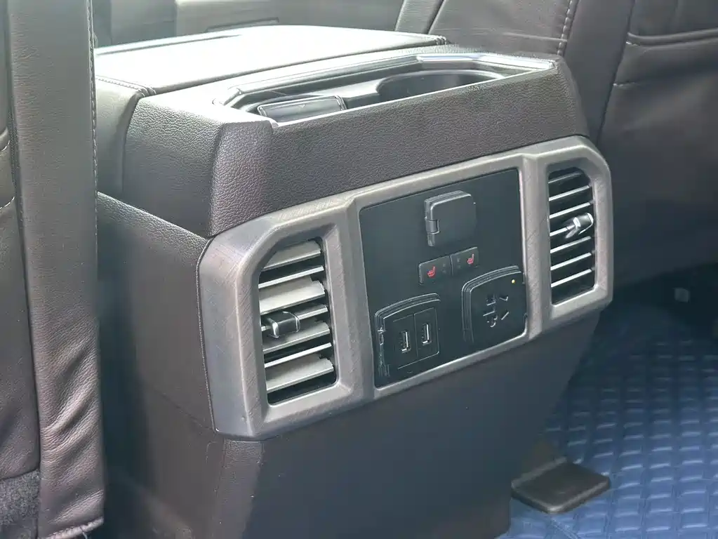 Ford F-150 Raptor — миниатюра 21