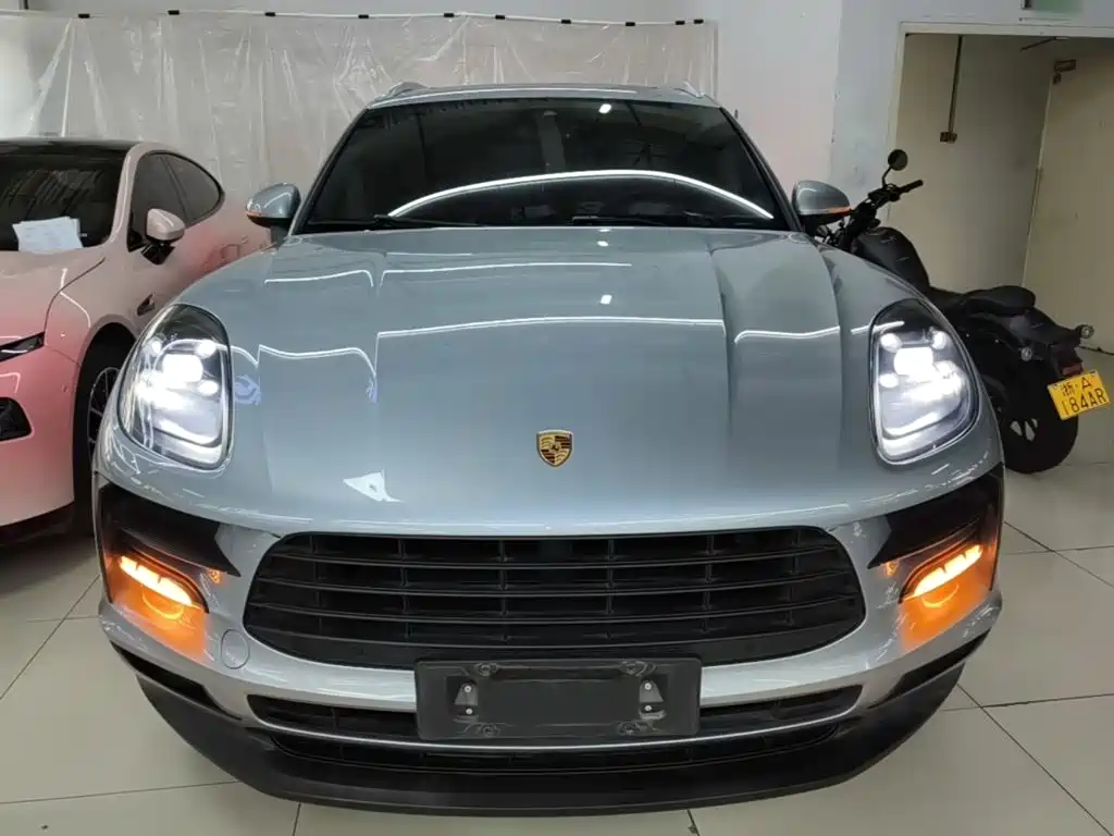 Porsche Macan — миниатюра 3
