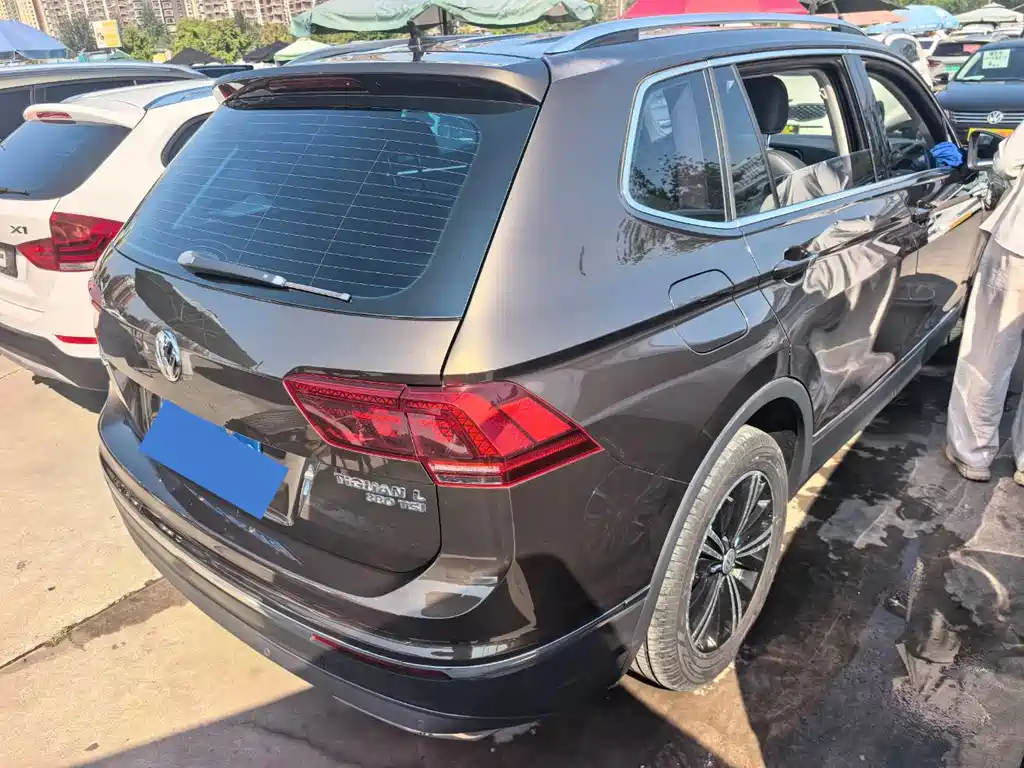 Volkswagen Tiguan L — миниатюра 6