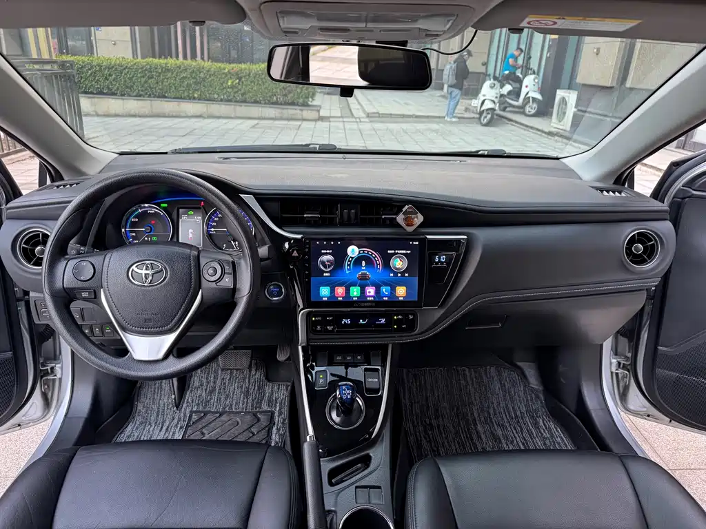 TOYOTA COROLLA DUAL ENGINE E+