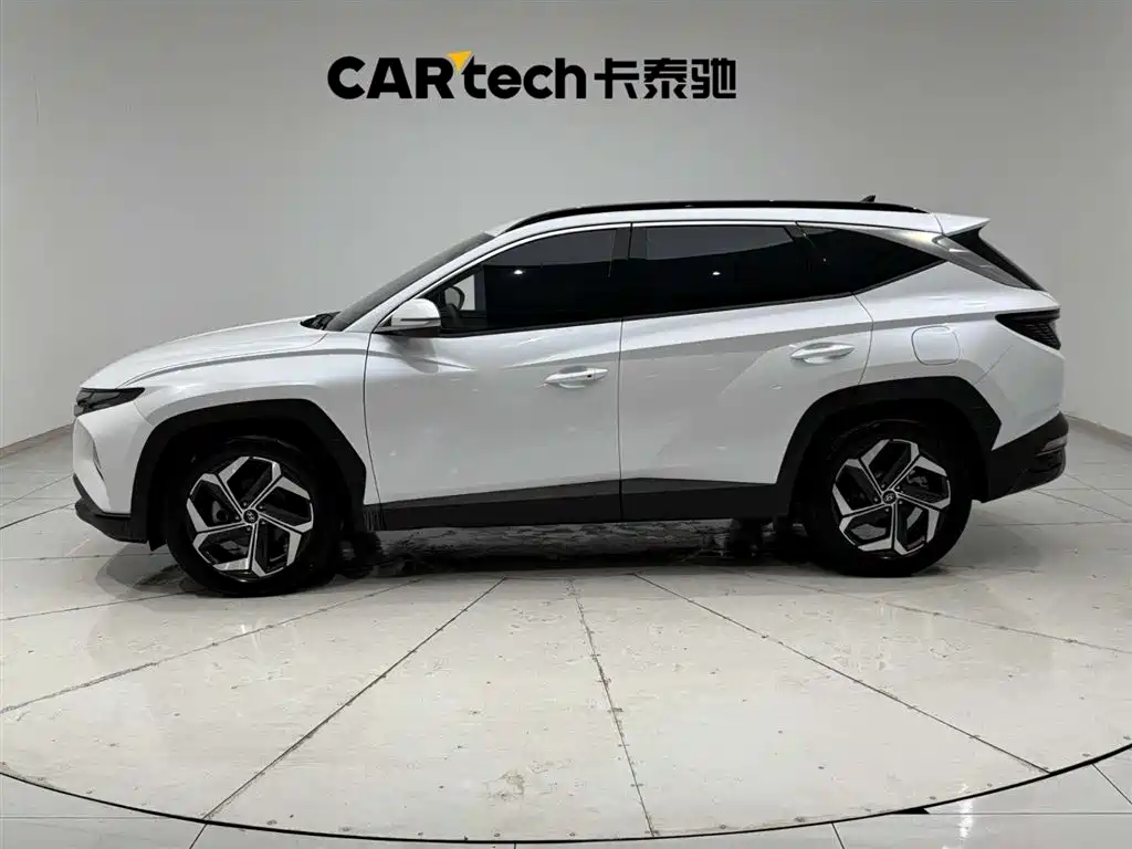 Hyundai Tucson 2023 L 1.5T AT DLX Luxury