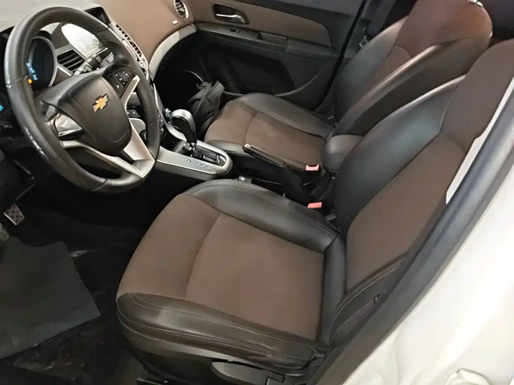 Chevrolet Cruze — миниатюра 15