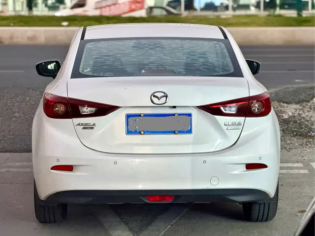 Mazda 3 Axela — миниатюра 17