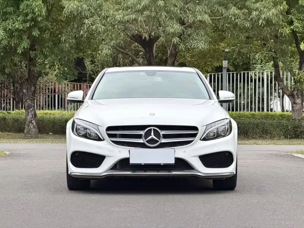 Mercedes-Benz C-Class — миниатюра 2