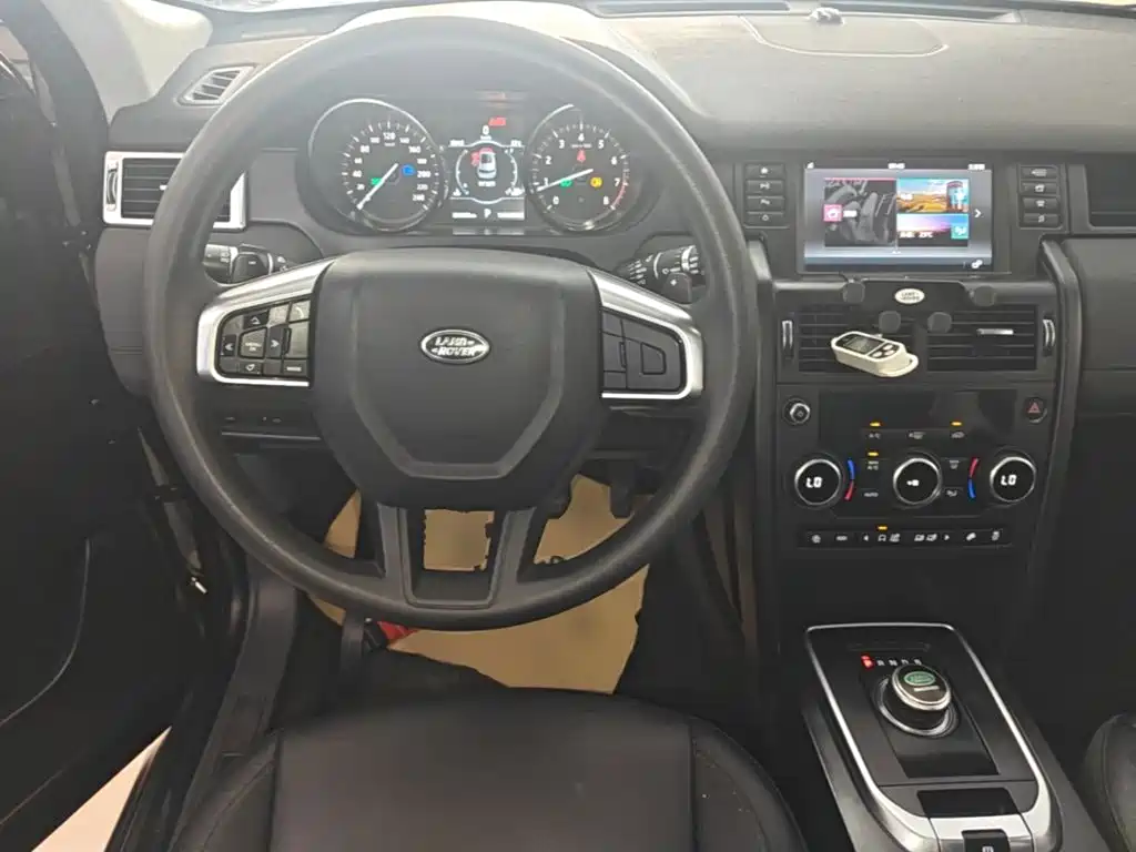 Land Rover Discovery Sport — миниатюра 11
