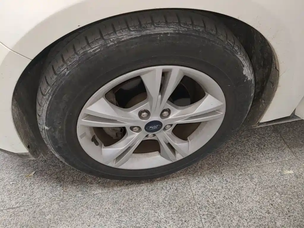 Ford Focus — миниатюра 23
