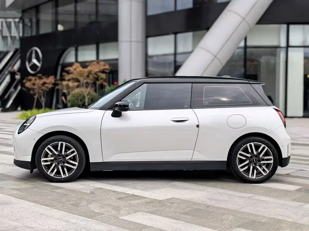 MINI MINI COOPER EV — миниатюра 8