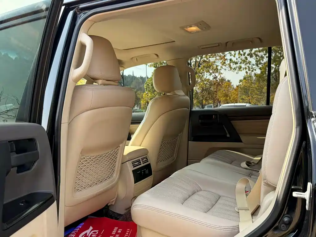 Toyota Land Cruiser 2020 4.0L AT