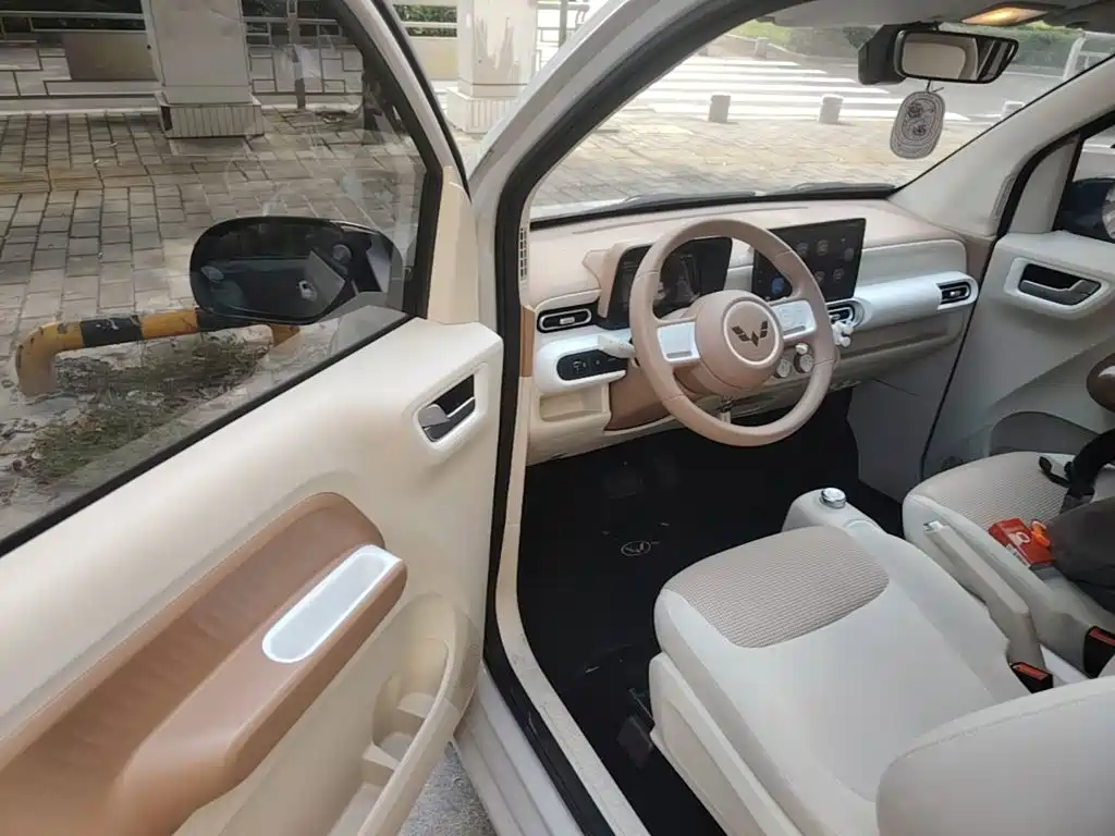 Wuling MINIEV — миниатюра 16