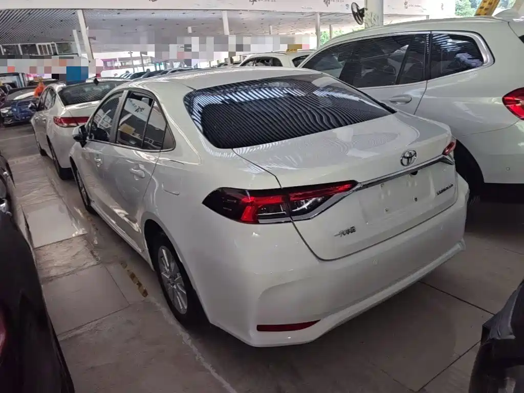 Toyota Corolla — миниатюра 5
