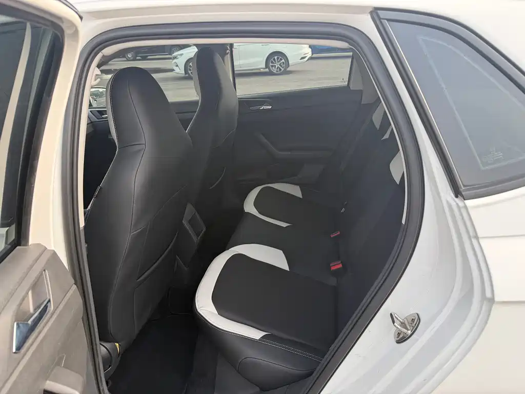 Volkswagen Polo — миниатюра 10
