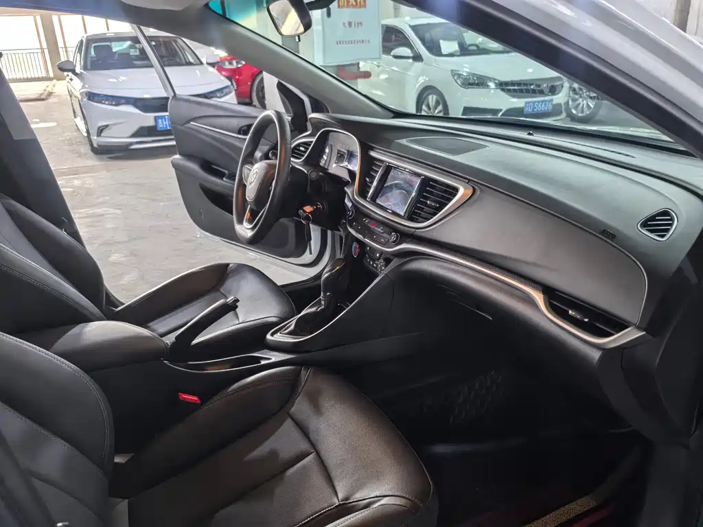 Buick Excelle — миниатюра 8