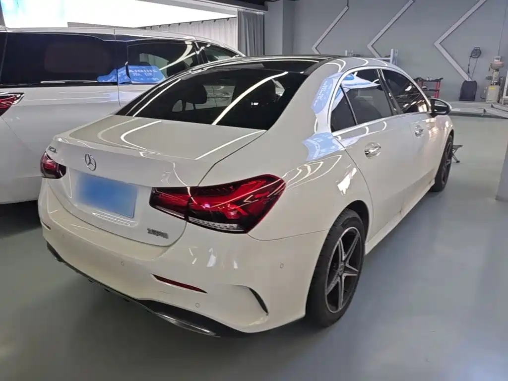 Mercedes-Benz A-Class — миниатюра 7
