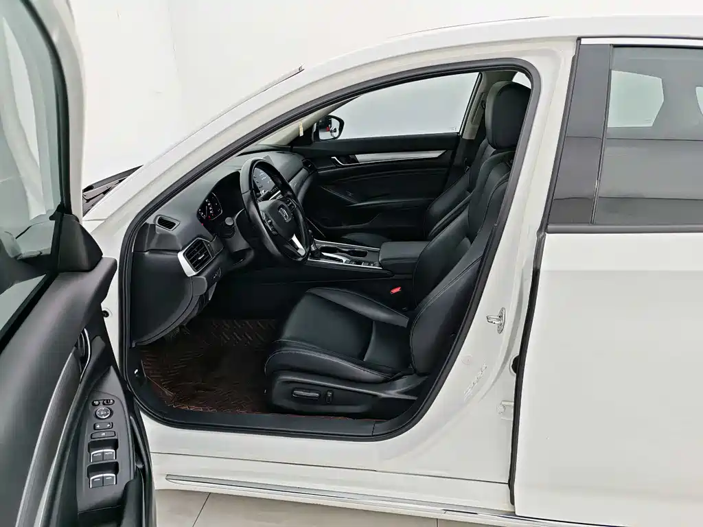 Honda Accord 2018 260TURBO Elite VI