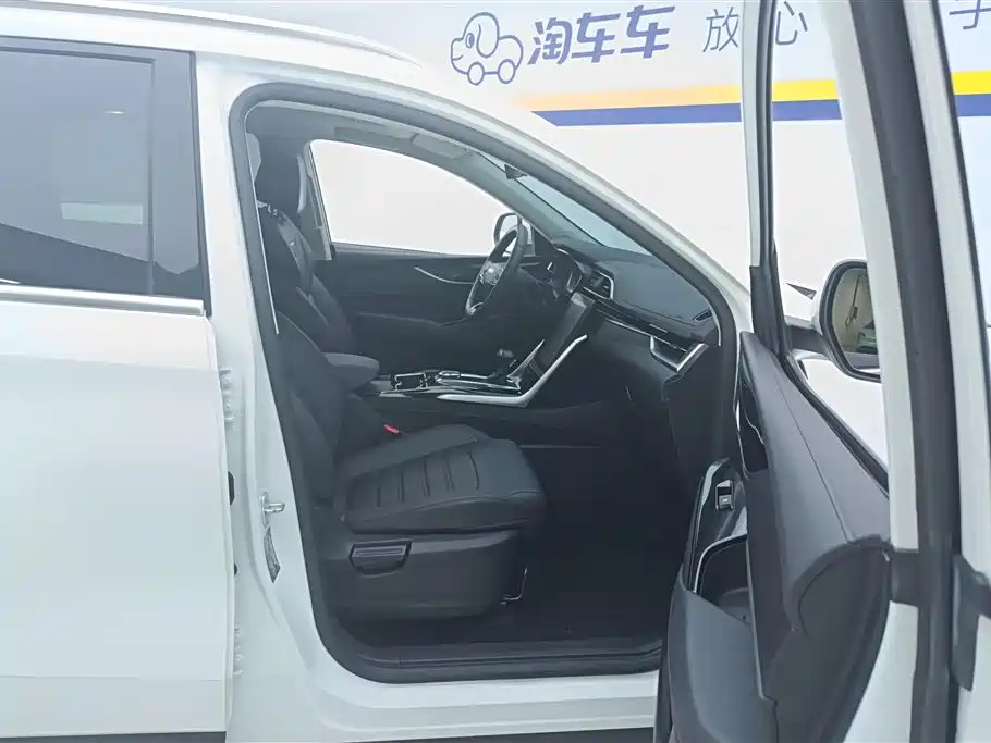 SAIC MAXUS CHASE D60