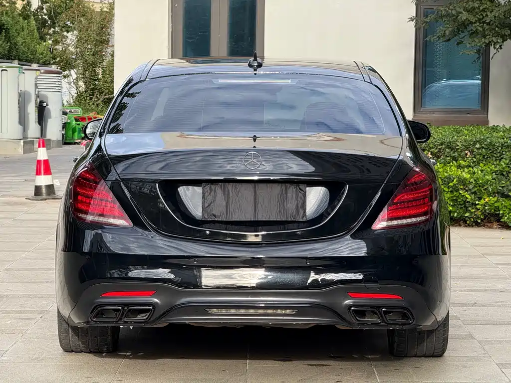 Mercedes-Benz S-Class — миниатюра 8