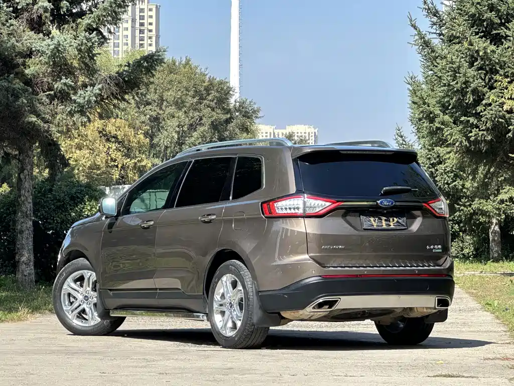 Ford Edge — миниатюра 6