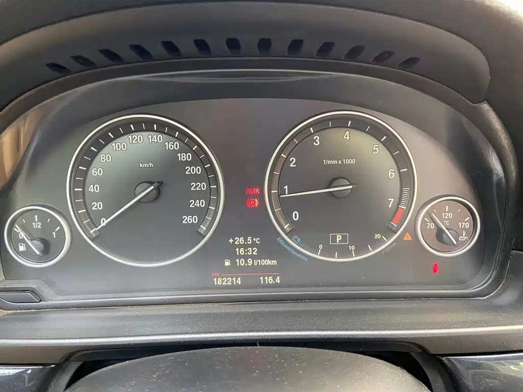 BMW 5 Series — миниатюра 13