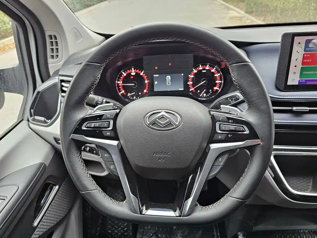 MAXUS V70 — миниатюра 12