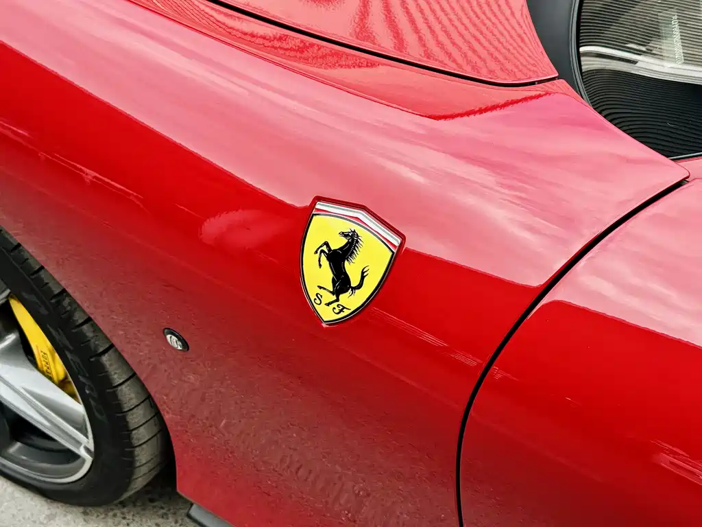 FERRARI ROMA