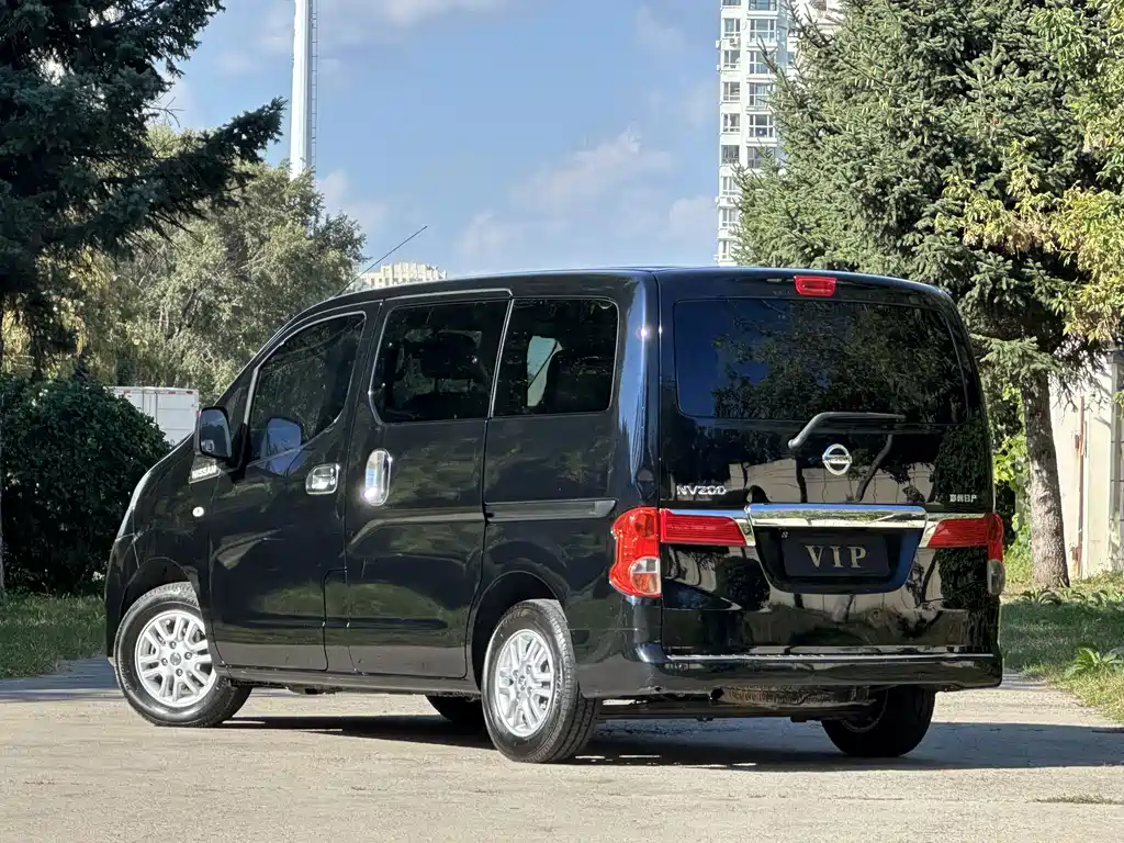 Nissan NV200 — миниатюра 7
