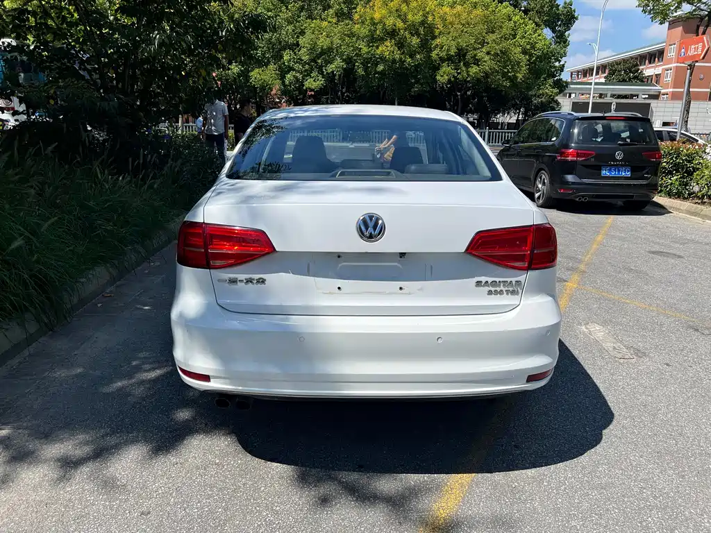 Volkswagen Sagitar — миниатюра 6
