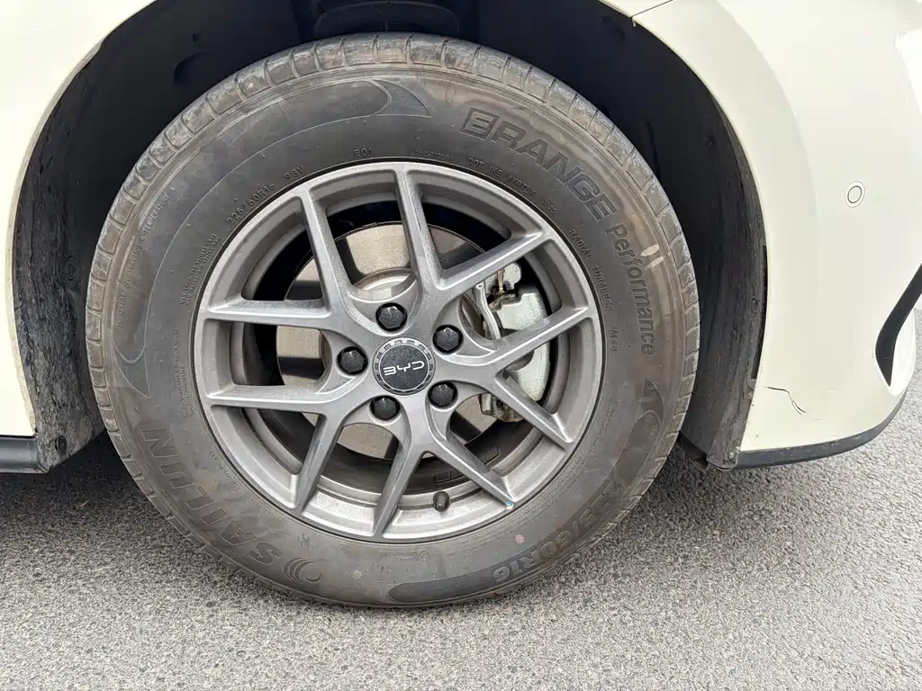 BYD SEAL 06 NEW ENERGY