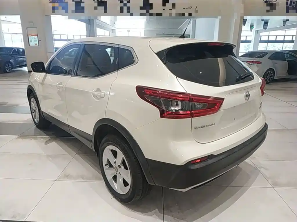 Nissan Qashqai — миниатюра 5