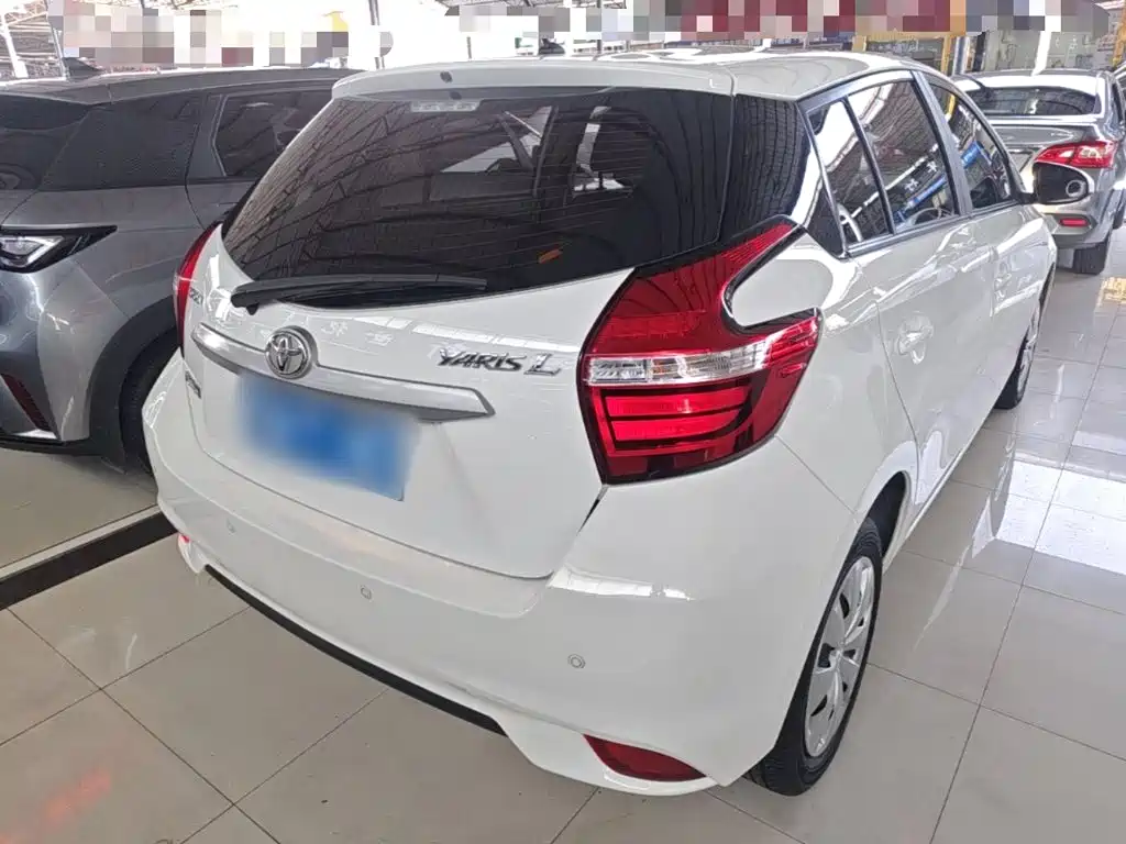 Toyota Yaris L — миниатюра 7