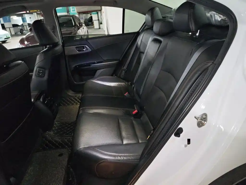 Honda Accord — миниатюра 15