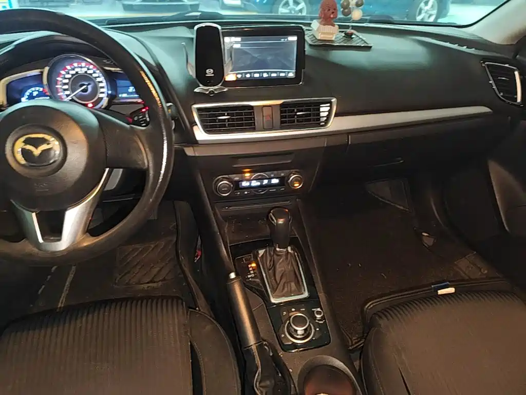 Mazda 3 Axela — миниатюра 14