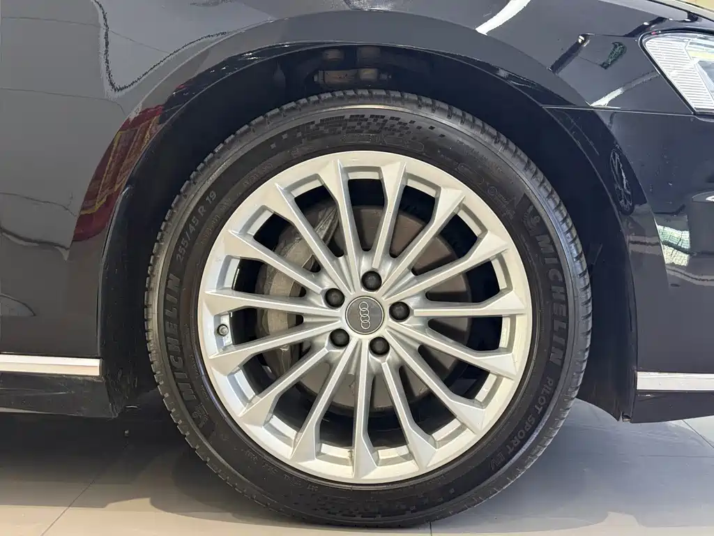 Audi A8 — миниатюра 18