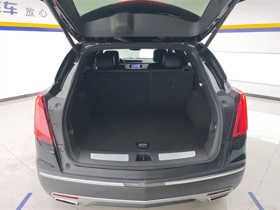 CADILLAC XT5