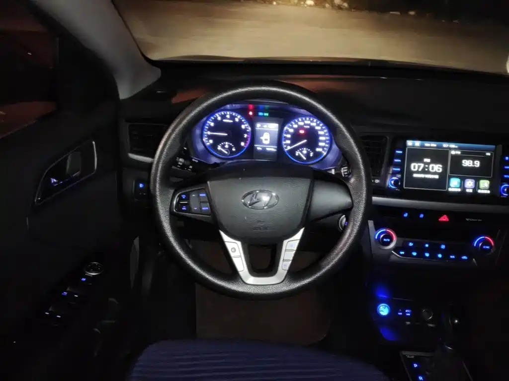 Hyundai Mistra — миниатюра 11