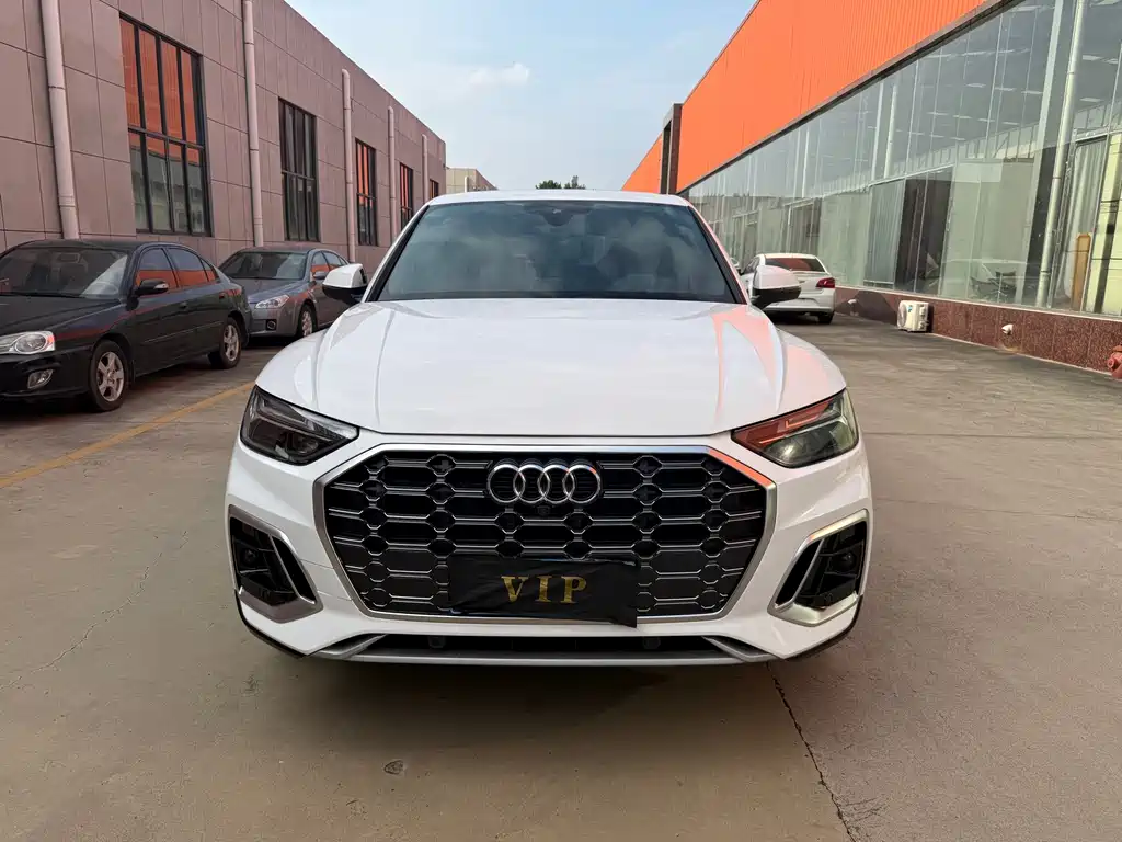 Audi Q5L Sportback — миниатюра 2