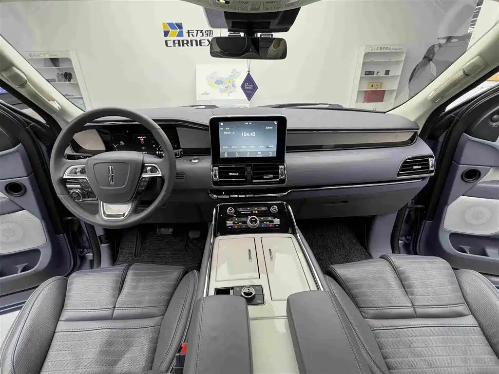 Lincoln Navigator — миниатюра 12