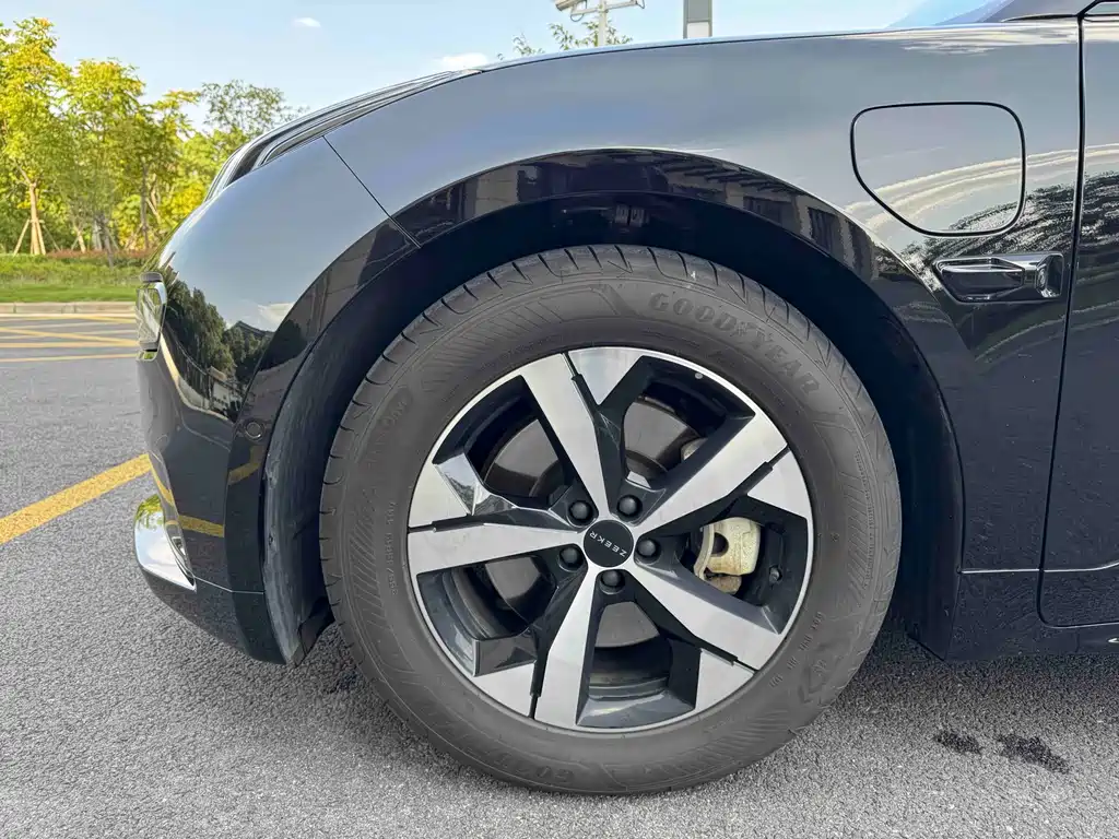 ZEEKR EXTREME KRYPTON 001