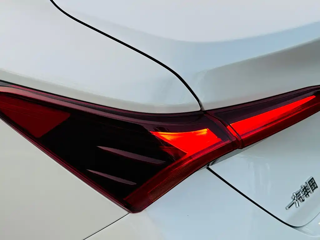 Toyota Avalon — миниатюра 11