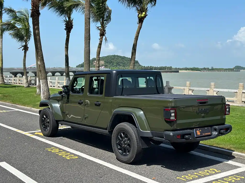 Jeep Gladiator — миниатюра 14