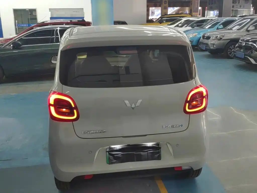 Wuling MINIEV — миниатюра 6