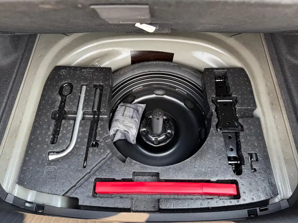 Volkswagen Sagitar — миниатюра 23