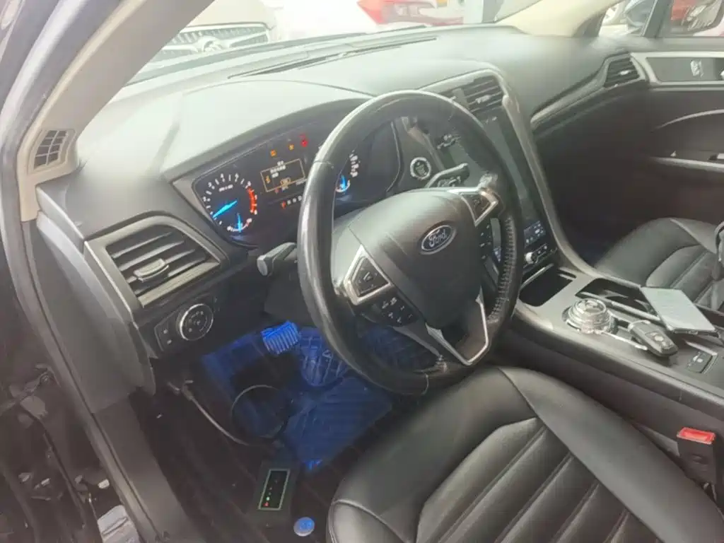 Ford Mondeo — миниатюра 10