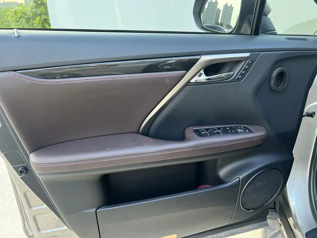 Lexus RX — миниатюра 5