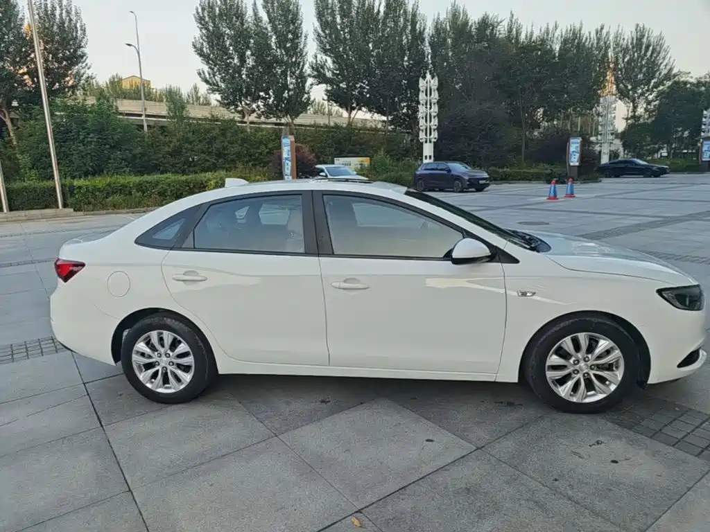 Buick Excelle — миниатюра 26