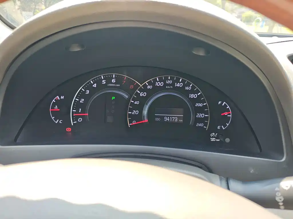 Toyota Camry — миниатюра 9