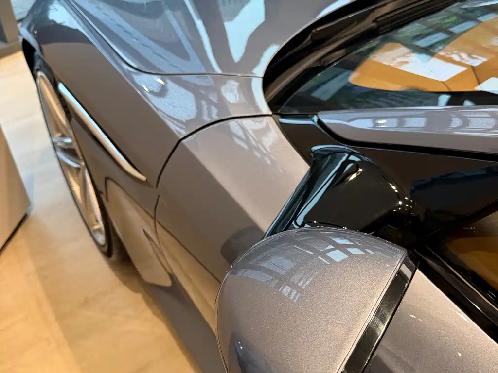 Aston Martin DB12 — миниатюра 12