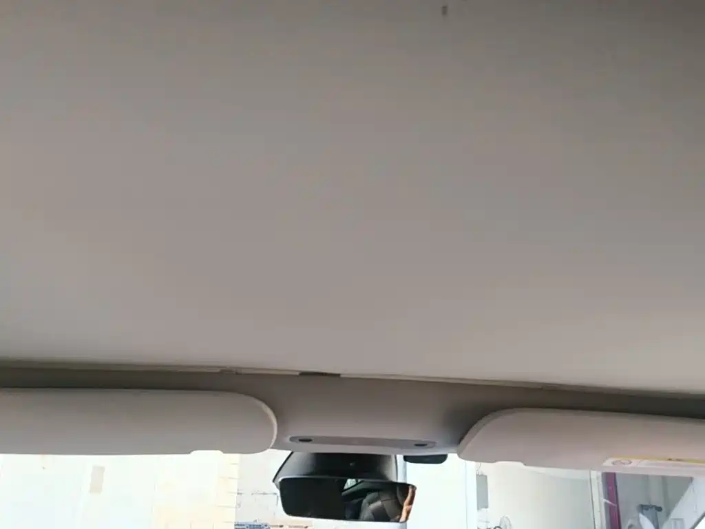 Tesla Model 3 — миниатюра 18