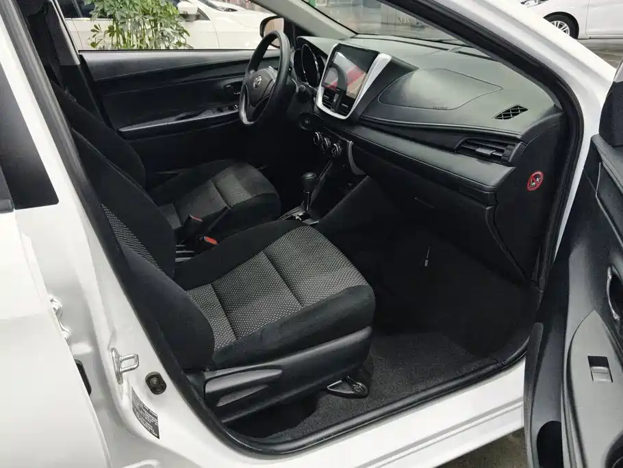 Toyota Vios — миниатюра 8