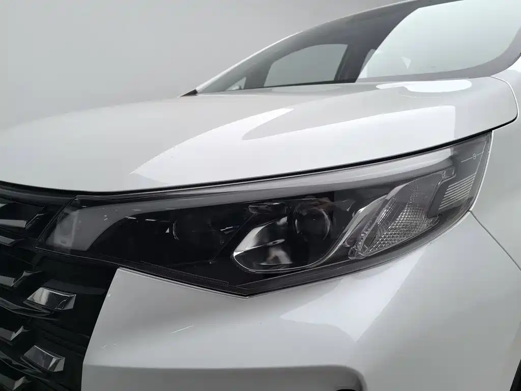 GAC Motor Trumpchi M6 — миниатюра 7